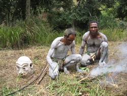 Papua Nová Guinea – Asaro Mudman